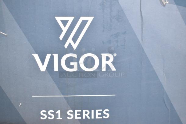 Vigor SS1 Series packaging, indicating brand and model; includes new 32 Qt. and 20 Qt. stainless steel stock pots.