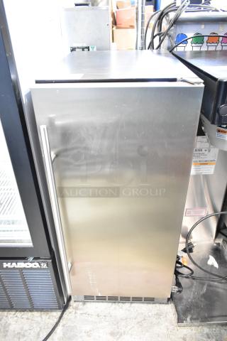 Danby DIM32D1BSSPR 15" undercounter ice maker, stainless steel, 32 lbs daily production, 25 lbs storage, built-in drain pump.