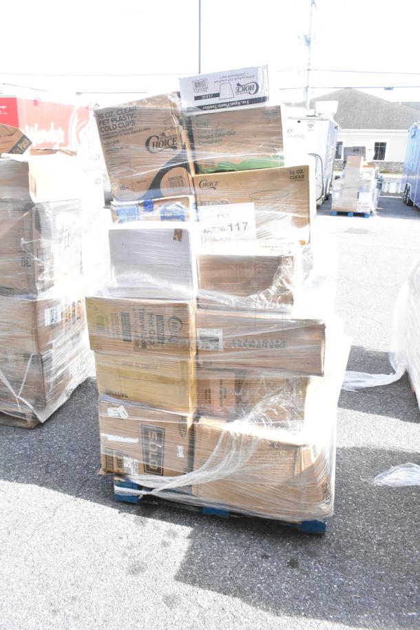 Pallet of 29 assorted new items, including choice brand cold cups, placemats, and towels; packaging marked with slight damage.
