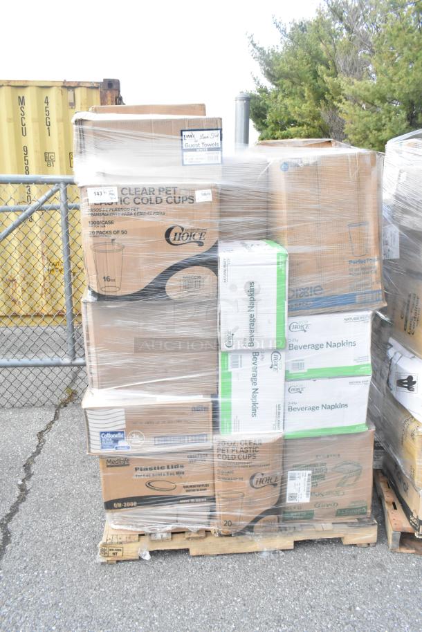 Bulk auction lot of 32 scratch and dent items, including plastic cold cups, guest towels, beverage napkins, and containers.