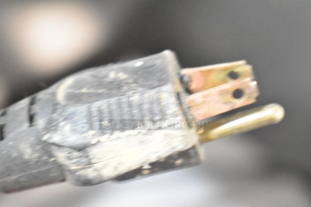 Trak-Air TAEMC-II Commercial Greaseless Fryer power plug, showing 120V, 1-phase compatibility.