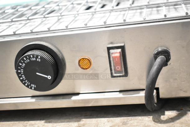 KoolMore HDC-1.5C display warmer controls, featuring temperature dial, power switch, and indicator light. 110-120V, 1 phase.