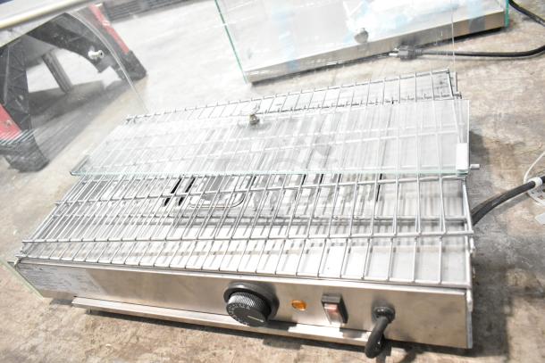 BRAND NEW KoolMore HDC-1.5C Countertop Display Warmer, 1.5 cu. ft., 110-120V, scratch and dent condition.