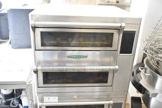 2019 Turbochef HHD Commercial Double Batch Ventless Oven, 208/240V, 3 Phase, stainless steel, minor wear.