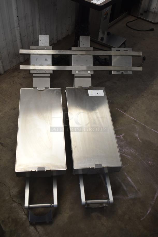 Vulcan VMCS-101BFIFM double clamshell hood for electric griddles, 208 volts, 1 phase. Stainless steel, excellent condition.
