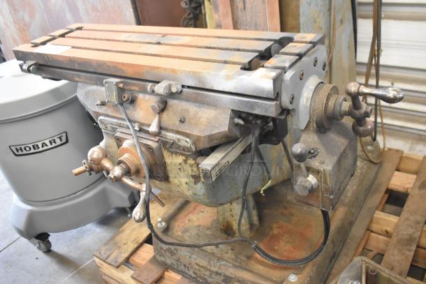 Bridgeport Metal Commercial Milling Machine with Turnvision Monitor, showing signs of wear, 208/220/440 Volts.