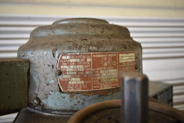 Bridgeport Metal Commercial Milling Machine with Turnvision Monitor, 208/220/440V, visible rust and wear, Fairbanks-Morse label.