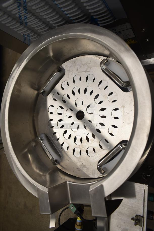 BRAND NEW Insinkerator PRT-3 Stainless Commercial Power Rinse, 208/220-240V, 3 Phase, minor scratches, high durability.