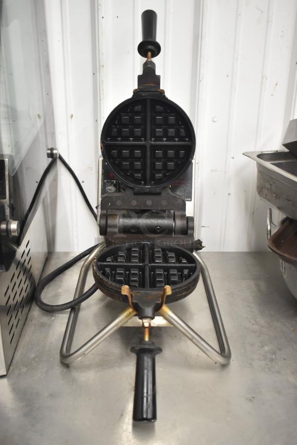 RT-P Commercial Countertop Waffle Maker, 120 Volts, 1 Phase, open waffle irons, sturdy handles, used condition.