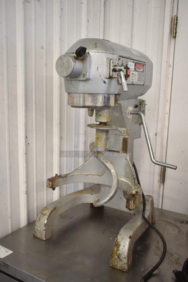 BakeMax BMPME20 20-quart planetary dough mixer with dough hook, 110V, 1 phase, industrial design, used condition.