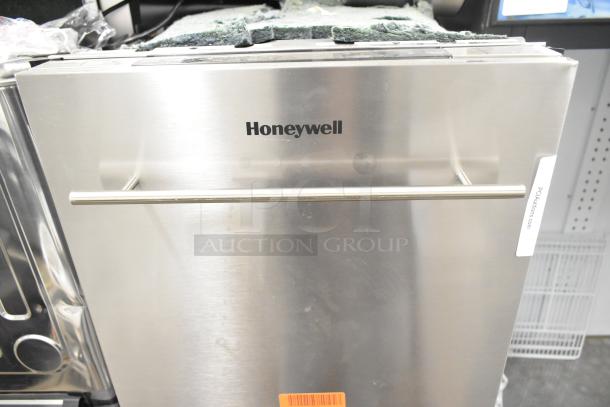 Brand new 2025 Honeywell HDS18SS dishwasher, stainless steel, 18", 8 settings, 6 programs, Energy Star, 115V, scratch and dent.