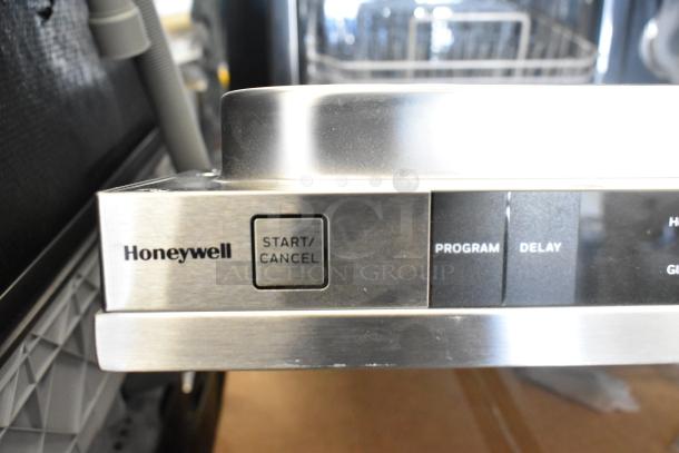 BRAND NEW 2025 Honeywell HDS18SS dishwasher, 18 in. with 8 place settings, 6 programs, stainless steel tub. Scratch and dent.
