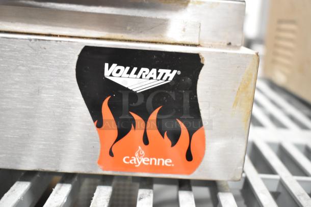 Vollrath TSI8002 Double Panini Press, 220V, 1 Phase, with Cayenne branding, stainless steel, used condition.