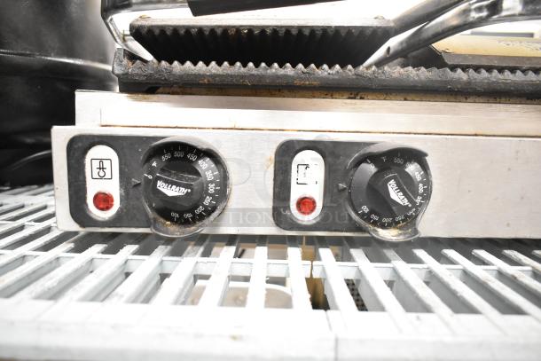 Vollrath TSI8002 Commercial Double Panini Press. Features dual controls, 220V, visible wear. Model: 40796.