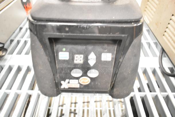 Waring MX1100XTX Countertop Blender Base, 120V, 1 Phase, shows control panel with timer; used condition.