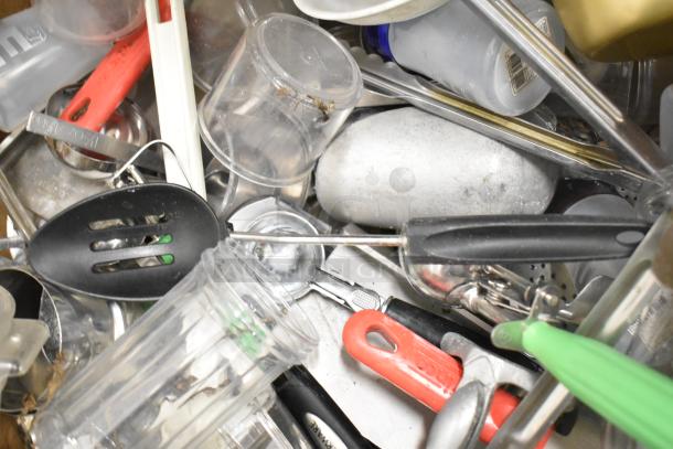 Metro lot of various kitchen items including drop-in bins, poly pitchers, cutting boards, rice cooker inserts, utensils.