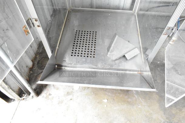 Star 49 countertop popcorn machine with metal interior and perforated tray, 115 volts, 1 phase. Used condition.