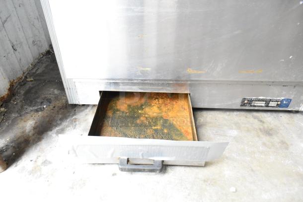 Star 49 countertop popcorn machine, 115 volts, 1 phase. Visible rust on tray, moderate wear on exterior.