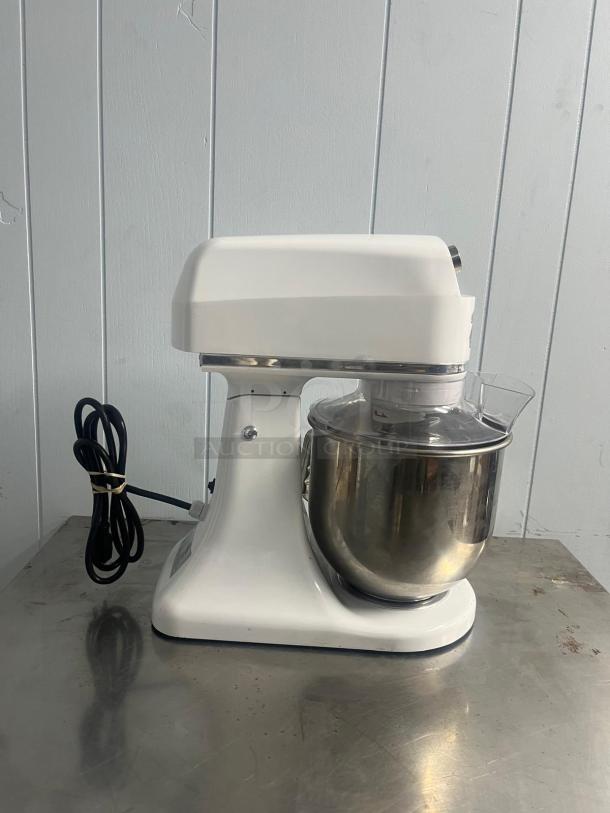 PRIMO PM7 commercial 7-quart planetary mixer in white, excellent condition, features stainless steel bowl and power cord.