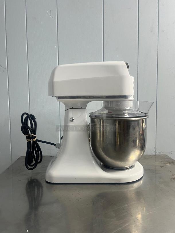 PRIMO PM-7 commercial planetary mixer, 7 qt, white, stainless steel bowl, excellent condition, visible power cord.