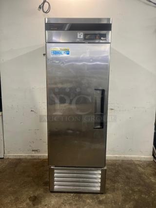 TURBO AIR TSF-23SD-N super deluxe 27" solid door reach-in freezer, LED lighting, durable steel, excellent condition.