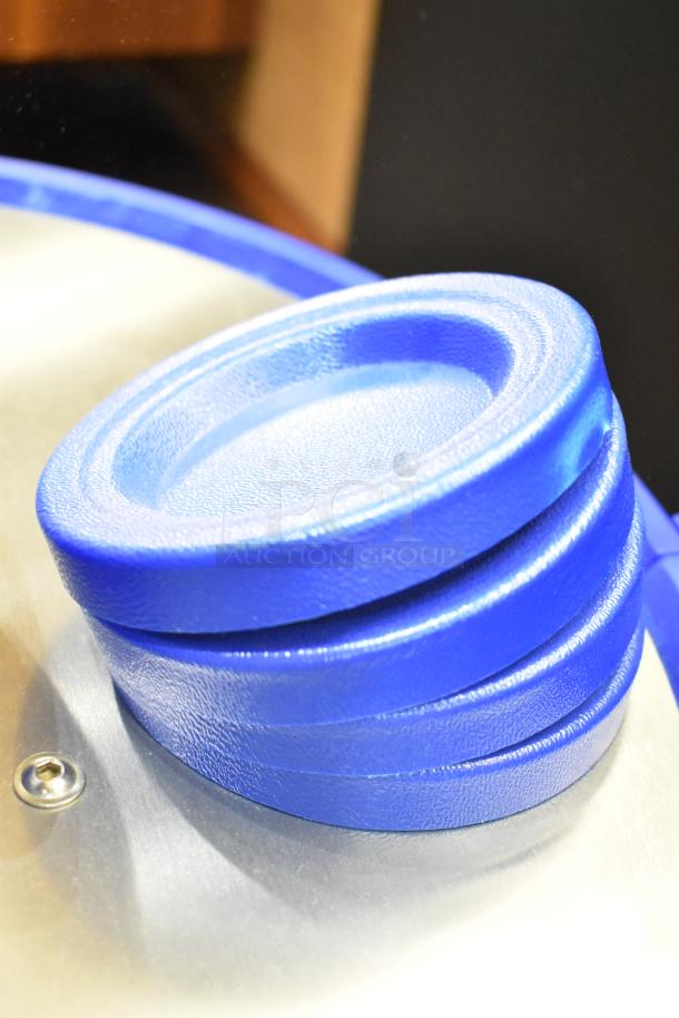 Elma Elmasolvex RM cleaning machine, automatic 4 jar, for watches. Blue and stainless steel detailing, 115-120V, 1 phase.