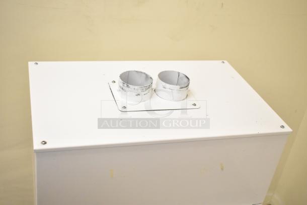 Quatro Air Technologies PGR-21 dust collector, 100-120V, 1 Phase, visible dual exhaust ports, minor surface wear.