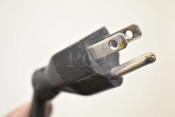 Close-up of power plug for Quatro Air Technologies PGR-21 commercial dust collector, model PGR-21, 100-120V, 1 phase.