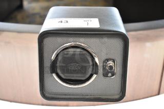 Wolf Windsor M2.5 Single Winder 4524029, leather finish, excellent condition. Label indicates auction lot 43.