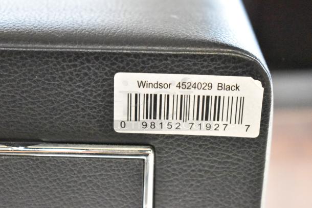 Wolf Windsor M2.5 Single Winder 4524029 in black, barcode visible, showing textured leather and silver trim.