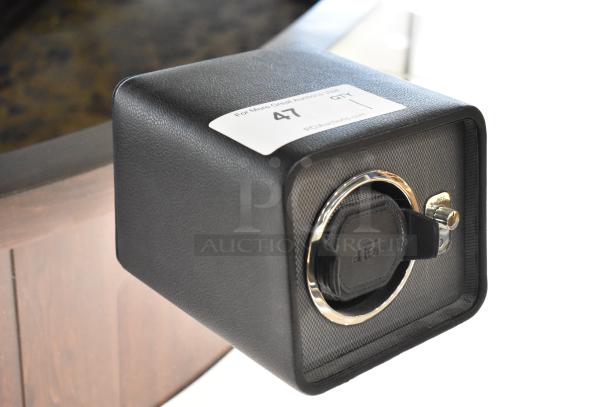 Wolf M2.5 Single Winder 4524029MAY, leather case, chrome finish, label showing item number 47, excellent condition.