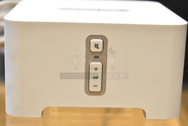 Sonos Connect streaming device, white, front buttons for mute and volume, excellent condition, enhances stereo systems.