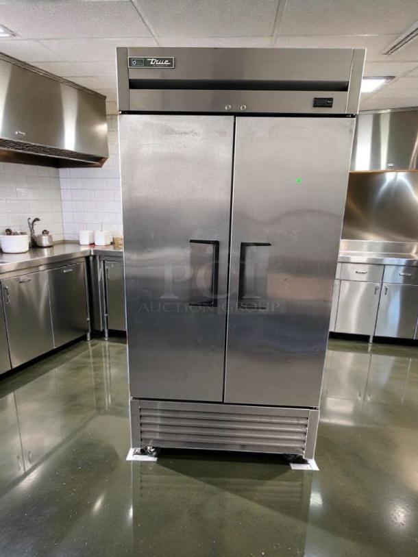 True T-35-HC refrigerator, 39.5" stainless steel, two solid doors, commercial, mint condition, fully tested, 115V.