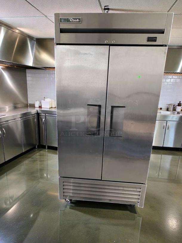 True T-35-HC reach-in refrigerator, 39.5", two solid doors, stainless steel, prime condition, fully tested, commercial model.