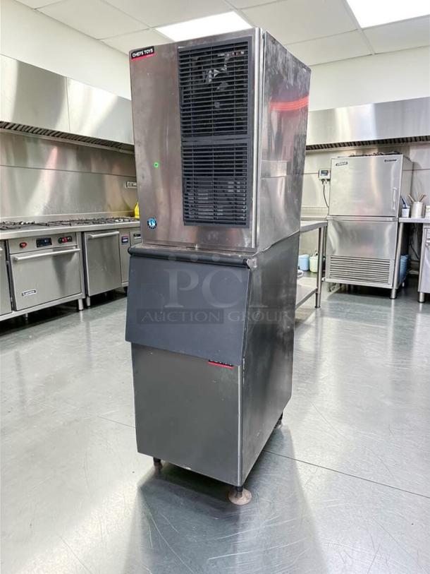 Hoshizaki KM-520MAJ Commercial Ice Machine, 556 lb/day, air-cooled, stainless steel, top-tier condition, fully tested.