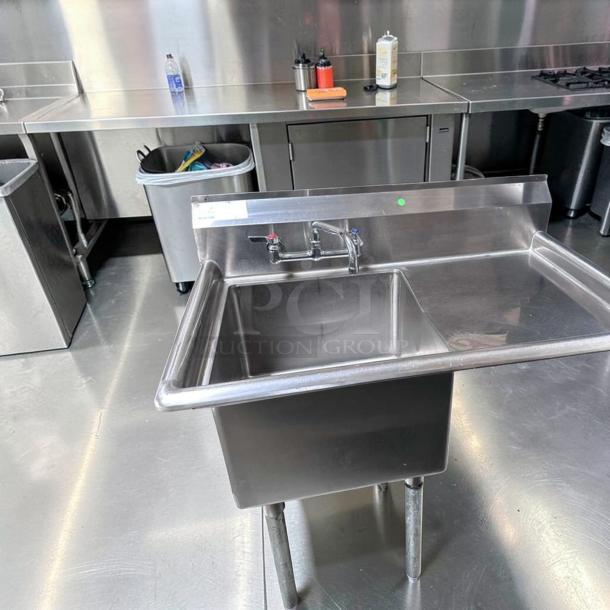 Advance Tabco FC-1-1818-18-X commercial sink, 18"x18" bowl, 18" drainboard, stainless steel, fully operational.