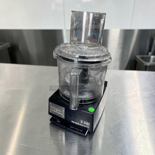 Pristine Waring WFP14S commercial food processor, 3.5 Qt bowl, 120V, heavy-duty, tested and operational, in excellent condition.