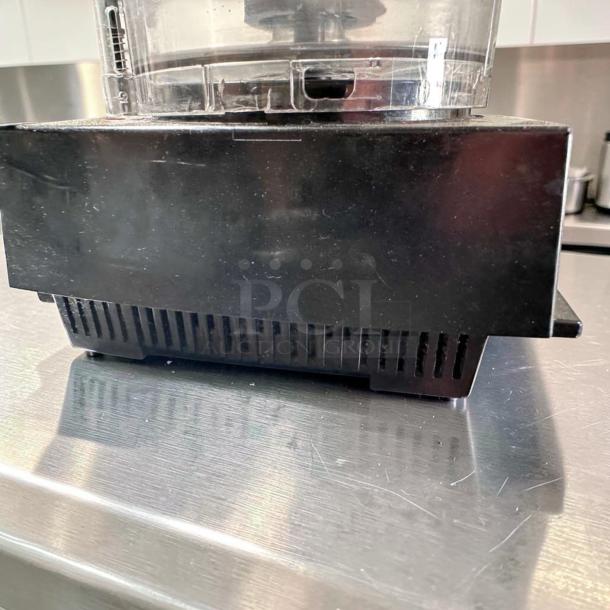 Waring WFP14S commercial food processor, pristine condition, 3.5 qt bowl, 120V, heavy-duty, fully tested and operational.