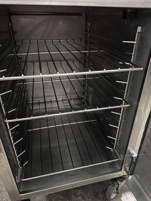 Alto-Shaam 1000-TH/II Halo Heat® Cook & Hold Oven, half size, elite condition, commercial use, fully tested.