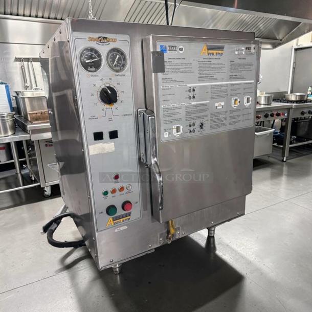 AccuTemp Steam'N'Hold™ S62083D150 countertop steamer, elite condition, 6-pan capacity, stainless steel, fully operational.