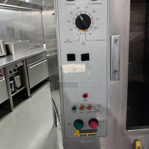 Elite Condition AccuTemp Steam'N'Hold S62083D150 Convection Steamer, 6-pan capacity, stainless steel, tested, operational.