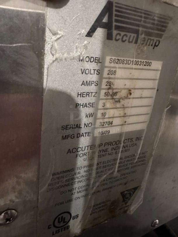 AccuTemp Steam'N'Hold S62083D150 label showing 208V, 28 Amps, 3 Phase, Serial No. 32704, manufactured 10/09, UL listed.