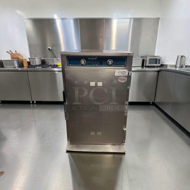 Alto-Shaam 1000-TH-II Cook & Hold Oven, superior condition, classic controls, stainless steel, 120V, commercial use.