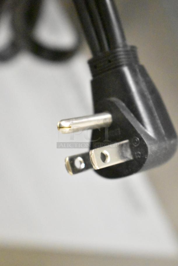 Plug for Ice-O-Matic ICEU220FA5 ice machine, 115 Volts, 1 Phase. New condition, minor scratch and dent.