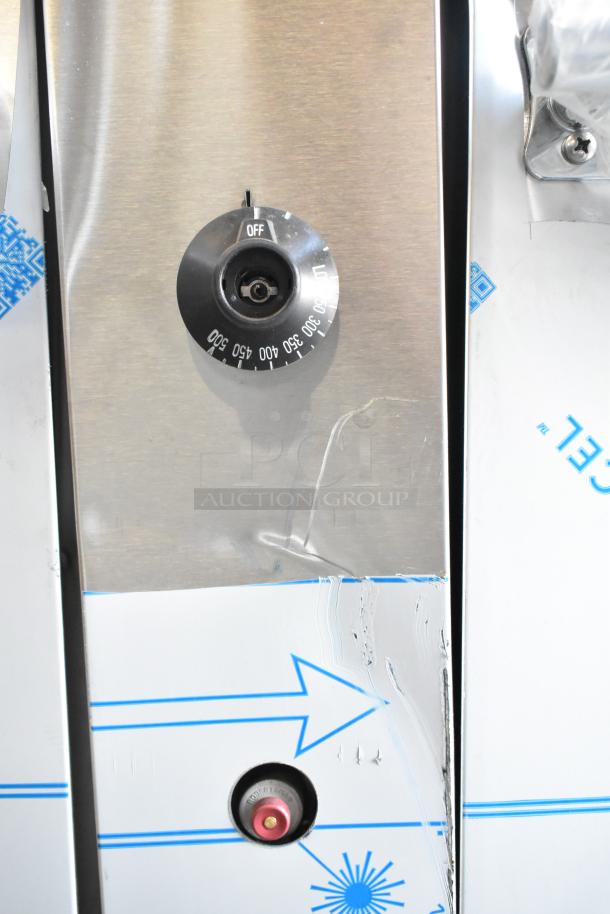 Alt text: Vulcan 72SS-6B36GTN commercial range thermostat and controls, new with visible scratches.