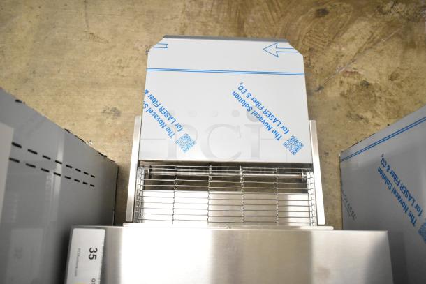 Brand new Vollrath JB3H ventless countertop conveyor oven, 40" with 14.5" wide belt, 208V, 1 Phase, scratch and dent condition.