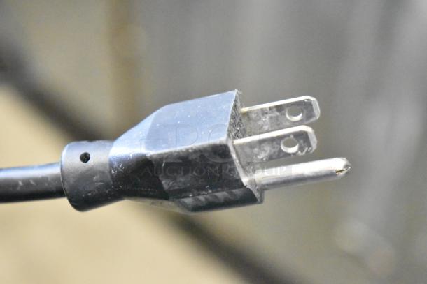 Manitowoc SD0452A Commercial Ice Machine Head on SPA310 Hotel Ice Dispenser, 115V, 1 Phase. Plug detail shown.