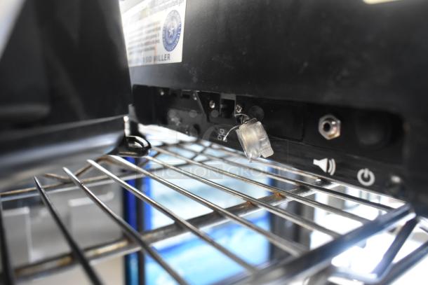 2017 Hobart HTi-7LH26 commercial countertop food portioning scale, tested and working, visible power and volume controls.