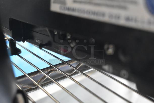 2017 Hobart HTi-7LH26 countertop food scale. Tested and working. Screen damage visible. 120/208-240 volts, 1 phase.