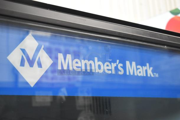 Crane 5800-4 metal commercial vending machine with bill acceptor, 115 volts, 1 phase. Good condition, Member's Mark label visible.